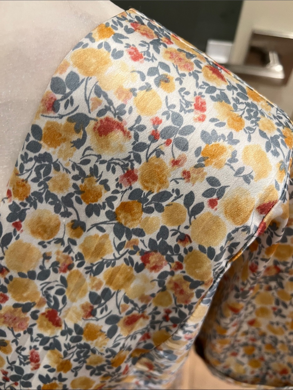 Lulus mini floral dress, medium - Picture 3 of 7